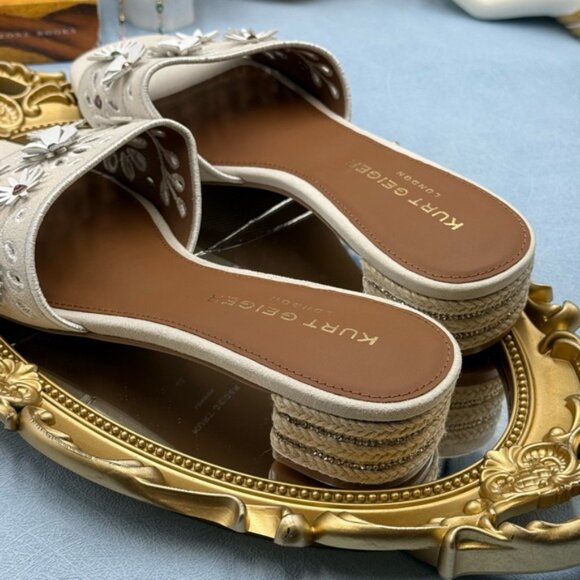 🆕 KURT GEIGER LONDON 🧿 NWOB Flower Power Low Sandal, Bone - Sz 40 US 9 - Picture 15 of 16